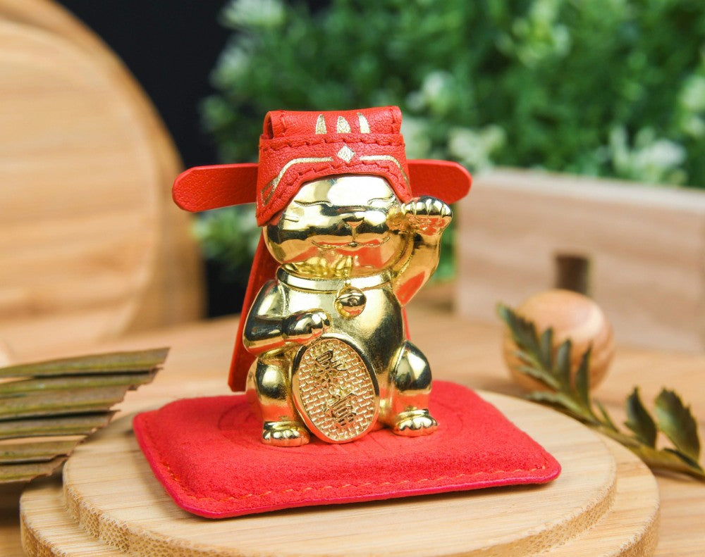 Maneki Neko Golden Cat