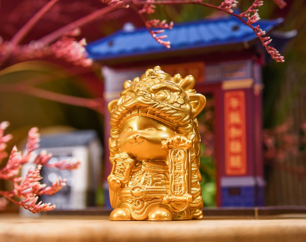 Golden Imperial Decree Fortune Cat with Display Stand and Gateway Stage